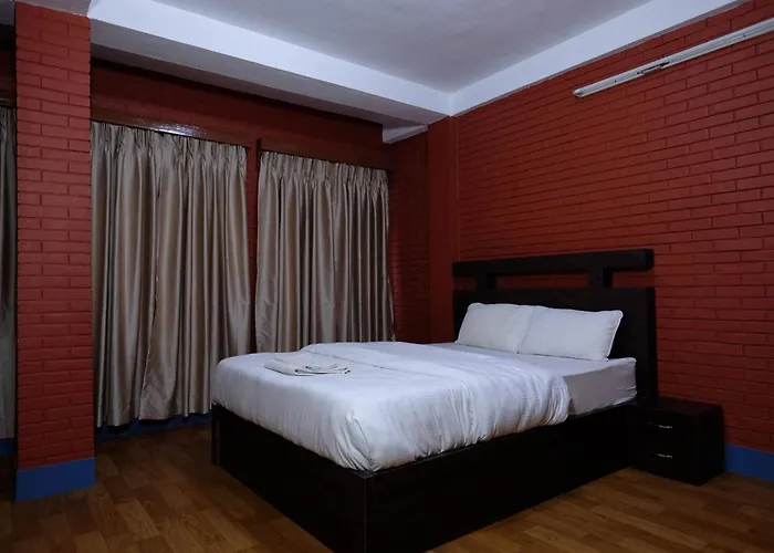 Makalu 2bhk Thamel 5 Min Walk 1st Floor Apartment *