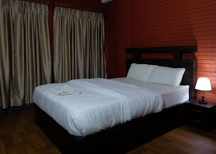 Makalu 2bhk Thamel 5 Min Walk 1st Floor * Kathmandu